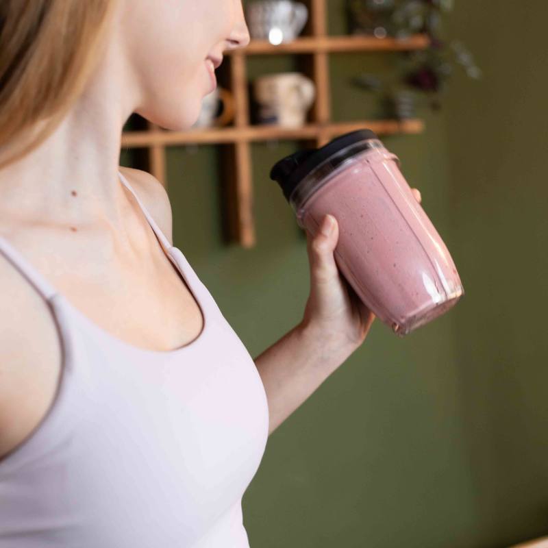 Shake mit veganem Proteinkomplex mit Rote Bete