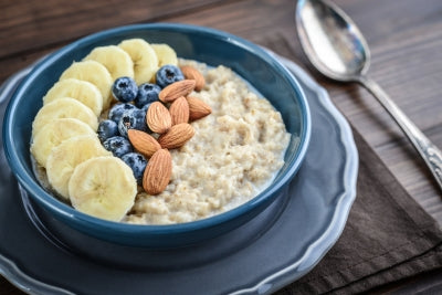 2 Minuten Protein-Mandelporridge mit Toppings - besonders ausgleichend bei hohem Lung (Wind) 🌬