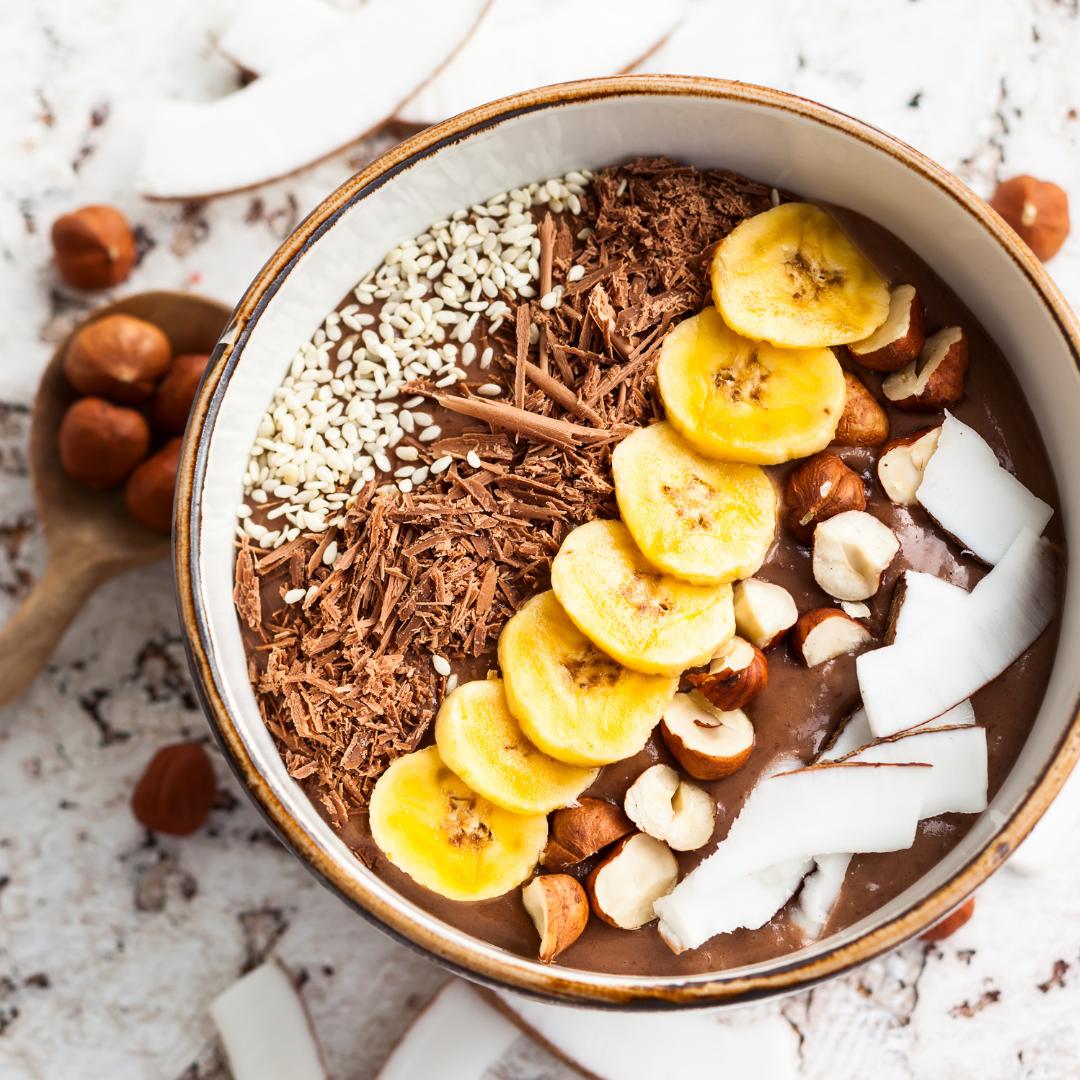 Erdmandel-Protein-Smoothie-Bowl Schoko-Banane
